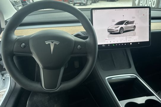 Tesla Model 3 RWD