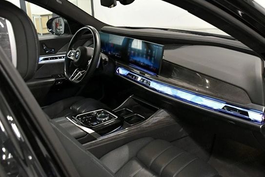 BMW Seria 7 740d xDrive M Sport