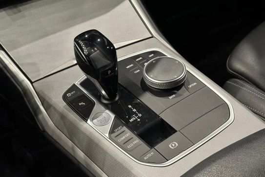 BMW Seria 3 Touring 320d xDrive Advantage