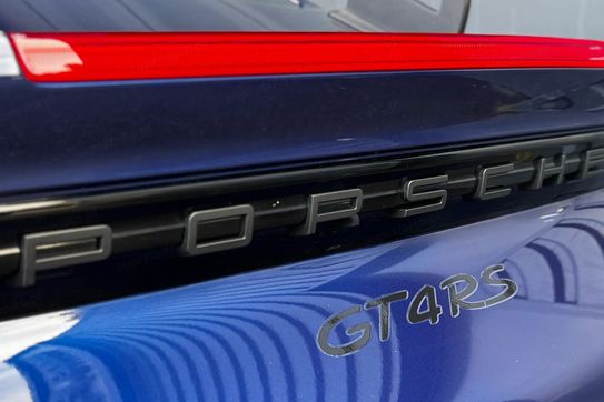 Porsche Cayman 718 GT4 RS