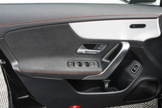 Mercedes CLA 200 mHEV AMG Line 7G-DCT