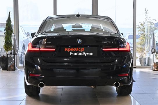 BMW Seria 3 320d xDrive Advantage aut