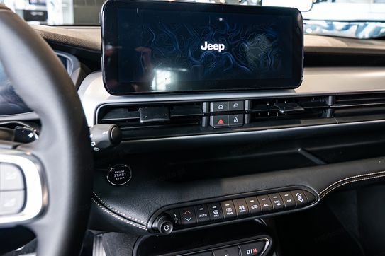 Jeep Avenger Anniversary 85TH 1.2 e-HYBRID
