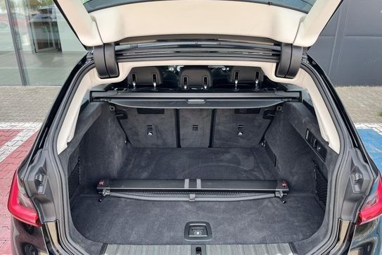 BMW Seria 3 Touring 320d xDrive Sport Line