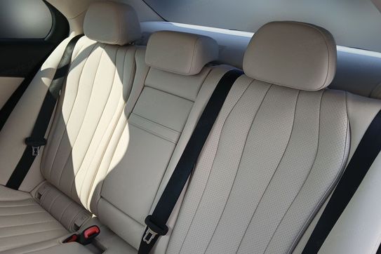 Mercedes Klasa E 300 e Avantgarde