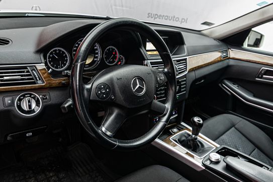 Mercedes Klasa E 200