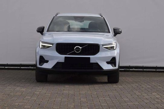 Volvo XC40 B3 Plus Dark