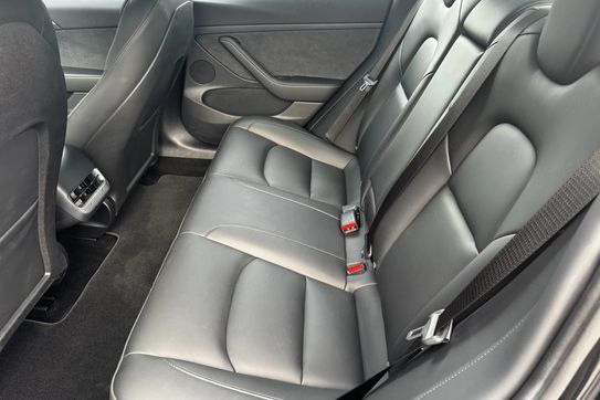 Tesla Model 3 Dual Motor AWD