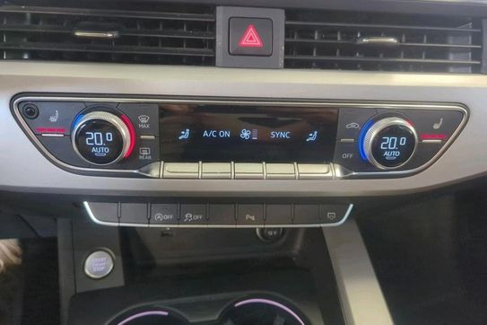 Audi A4 35 TFSI mHEV S Line S tronic