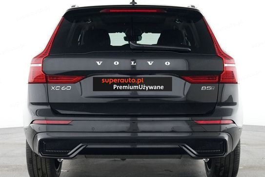 Volvo XC60 B5 B AWD Ultra Dark