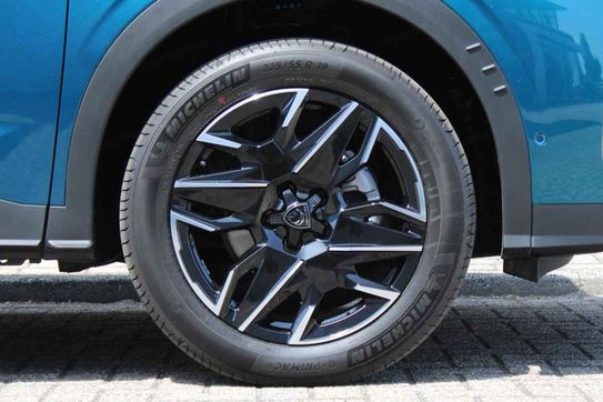 Peugeot 3008 GT Exclusive e-DCS6 1.2 mHEV