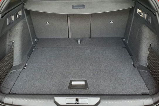 Peugeot 308 Allure EAT8 1.5 BlueHDi