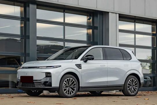 Leapmotor B10 Design Hybrid EV 18,8 kWh