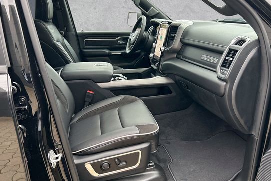 RAM 1500 Laramie Sport aut