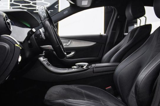 Mercedes E Klasa 220 d 4-Matic 9G-TRONIC