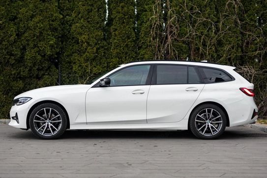 BMW Seria 3 320d mHEV Luxury Line sport-aut