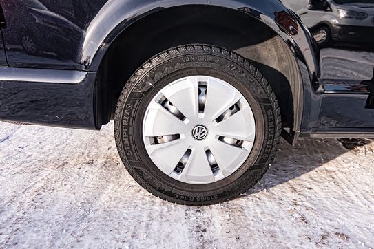 Volkswagen Caravelle T6.1 L2H1 AT