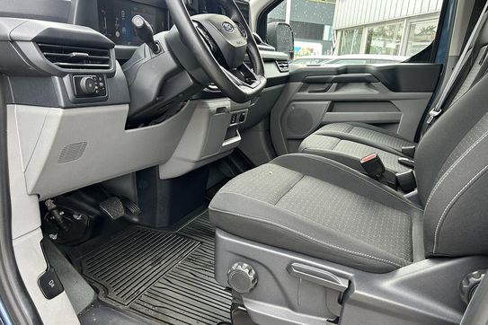 Ford Transit Custom 320 L2H1 Trend A8