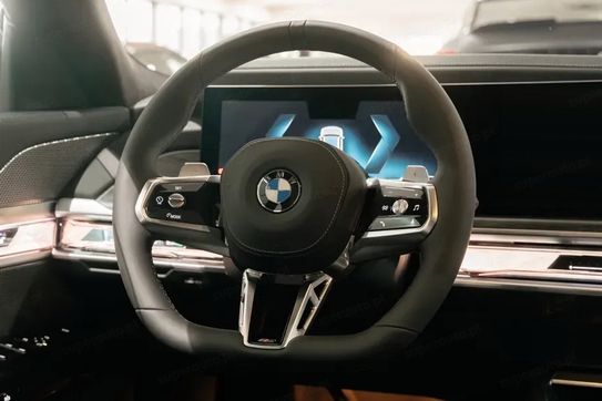 BMW Seria 7 740d xDrive M Sport