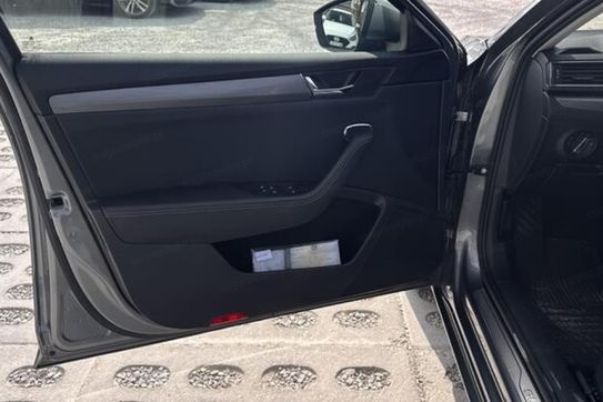 Skoda Superb Style 2.0 TSI  DSG