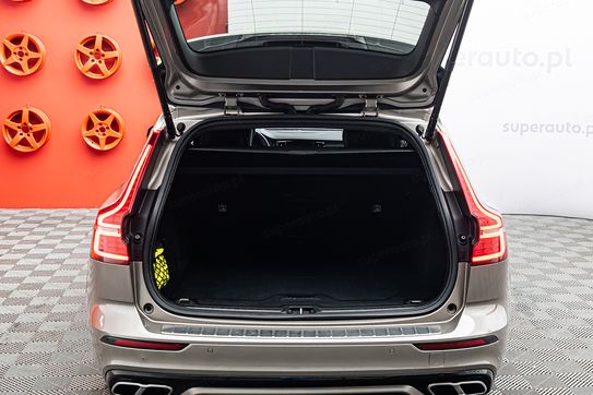 Volvo V60 B4 R-Design aut