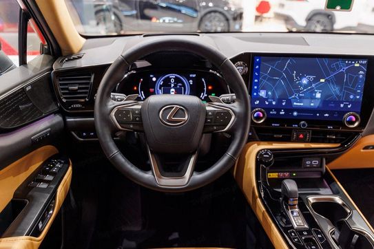 Lexus NX 350h Omotenashi AWD