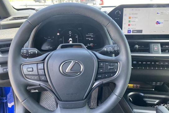 Lexus UX 300h F Sport Design