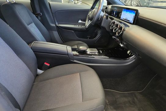 Mercedes CLA 200 mHEV 7G-DCT