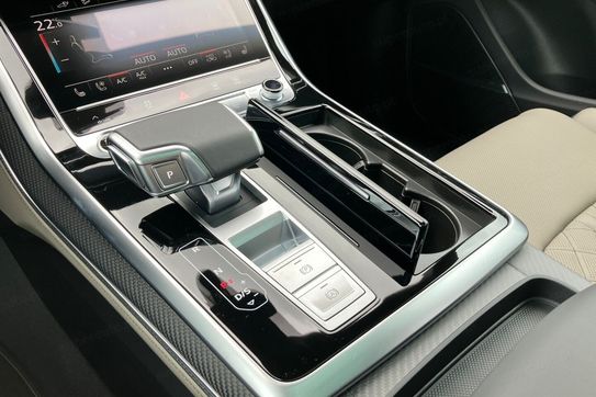 Audi Q8 TFSI e PHEV 360 kW Quattro Tiptronic