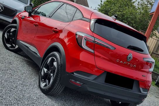 Renault Captur Techno 1.8 E-TECH Full Hybrid