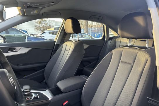 Audi A4 35 TFSI Advanced