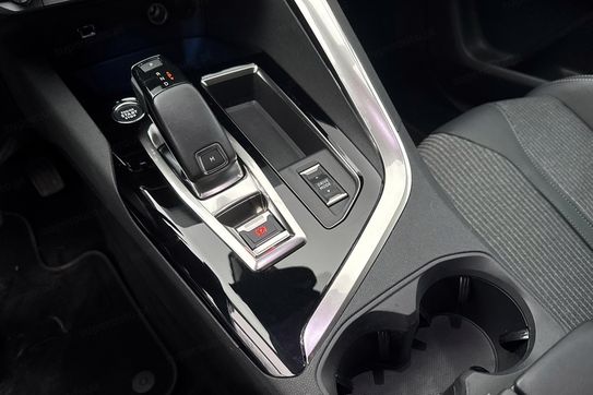 Peugeot 3008 Allure Pack 1.5 BlueHDi  S&S EAT8