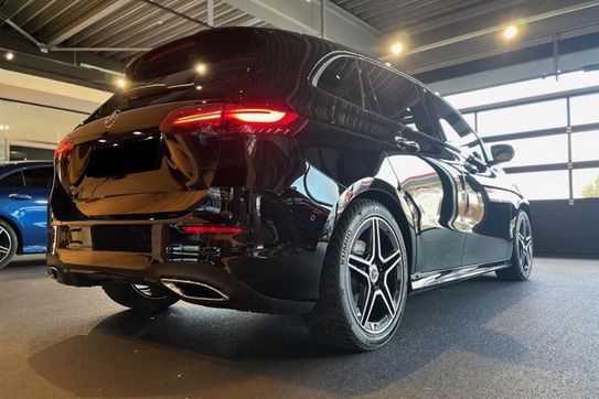Mercedes B Klasa 220 4-Matic AMG Line