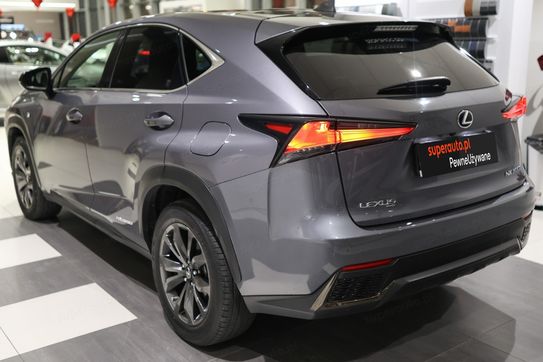 Lexus NX 300h F Sport AWD