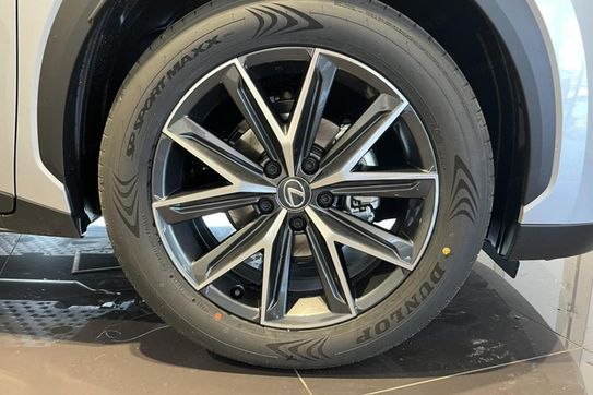 Lexus LBX Cool 1.5 Hybrid