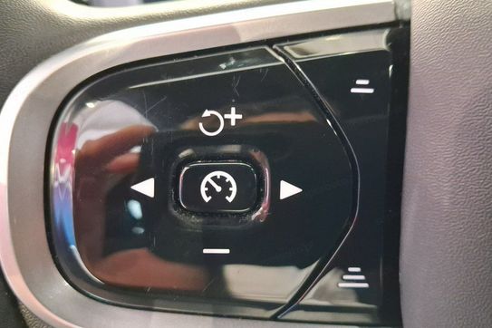 Volvo XC60 B5 B AWD Plus Dark