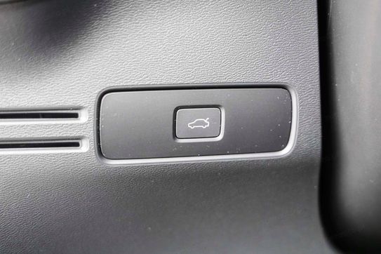 Volvo XC40 B3 Plus Dark