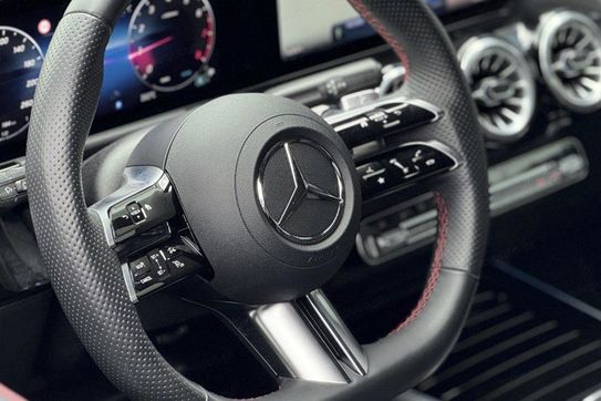 Mercedes GLA 220 4-Matic AMG Line