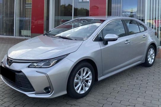 Toyota Corolla Comfort 1.5 benzyna