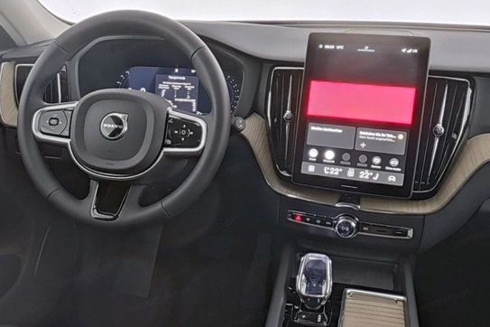 Volvo XC60 B5 B AWD Plus Dark