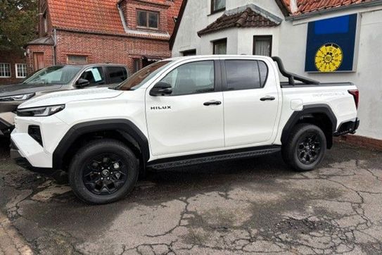 Toyota HiLux mHEV Double Cab Invincible 4x4 aut