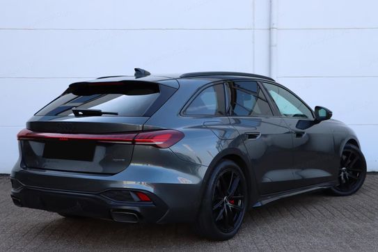 Audi A5 e-Hybrid quattro S line Avant