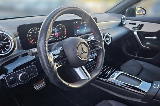Mercedes CLA 220 4MATIC AMG Line