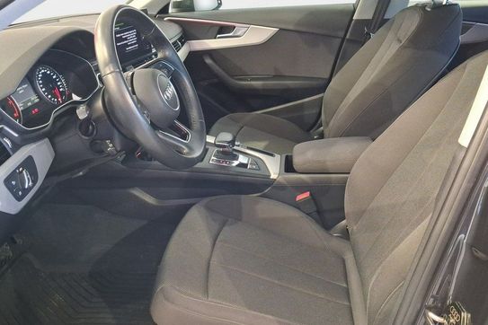 Audi A4 35 TFSI mHEV Advanced S tronic