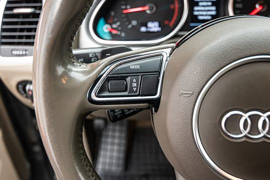 Audi Q7 3.0 TDI DPF quattro Tiptr.