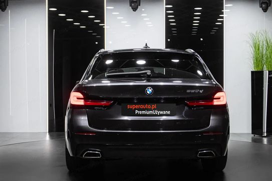 BMW Seria 5 520d mHEV Luxury Line sport-aut
