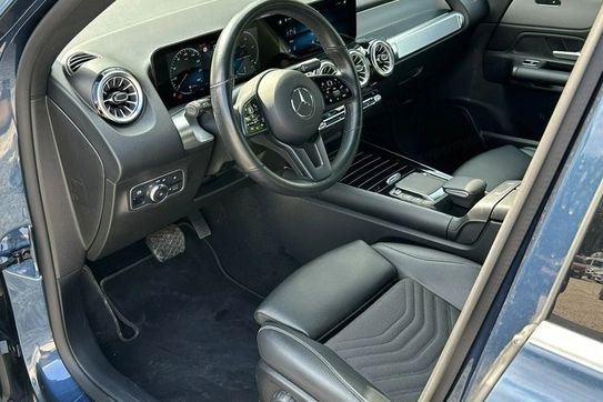Mercedes GLB 200