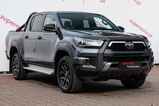 Toyota HiLux Double Cab Invincible 4x4  AT