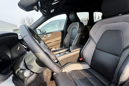 Volvo XC60 T6 Plug-In Hybrid AWD Ultra Dark aut