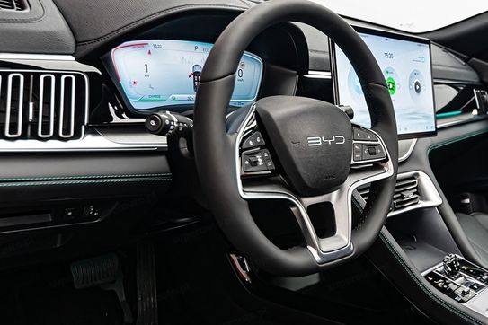 BYD Seal U DM-i  Design AWD